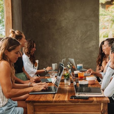 Waves & Wifi - Coworking & Coliving Space In Popoyo Salinas Buitenkant foto